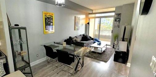 Burnhamthorpe Rd W & Duke of York Blvd Open Concept 1Bdrm +Den - Photo 2