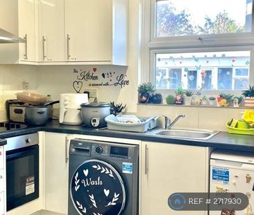 1 bedroom in a house share to rent - Photo 4