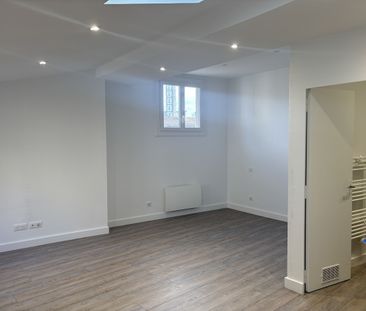 Location Appartement 1 pièce 26m² BORDEAUX 33000 - Photo 3
