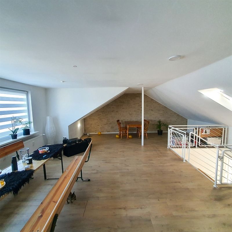 Großzügige 4-Zimmer-Maisonettewohnung mit Dachstudio in der Nienburger Alpheide zu vermieten - Photo 1
