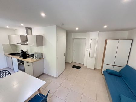 A LOUER - STUDIO NEUF MEUBLÉ - 24 M2 AU 2EME ETAGE - Photo 4