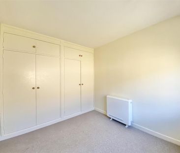 2 bedroom detached bungalow to rent - Photo 3