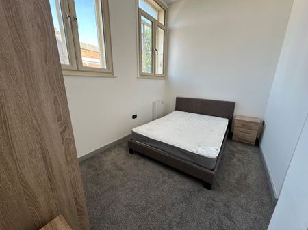 St. Sepulchre Gate, Doncaster - Photo 4