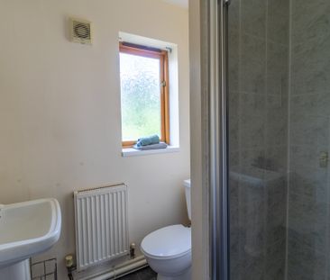 5 Bed Student Accommodation - Photo 1