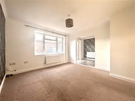 Falkland Road, Basingstoke, Hampshire, RG24 - Photo 2