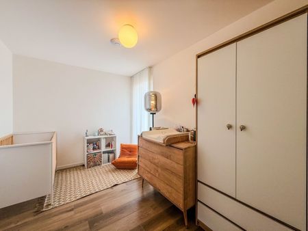 WITH INCORPORATED AIR CONDITIONING - LARGE 4.5 ROOM APARTMENT OF 130M² - 25M² TERRACE - Photo 3