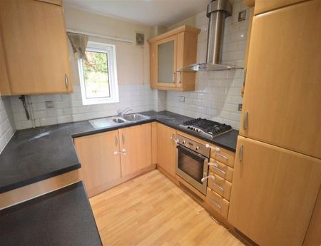 2 Bedroom Apartment To Let - Photo 2