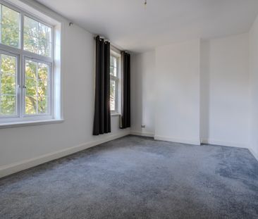 4 bedroom flat to rent - Photo 5