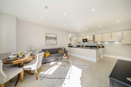 2 bedroom flat to rent - Photo 2