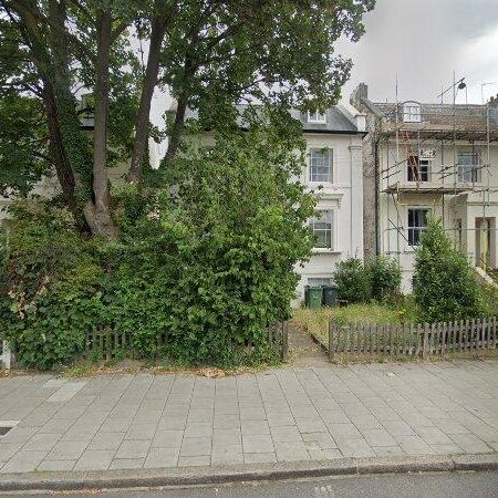 4 Bed Maisonette, Moorland Road, SW9 - Photo 1