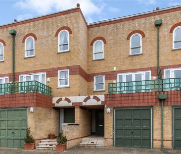 A modern three bedroom town house with river views and roof terrace... - Photo 1