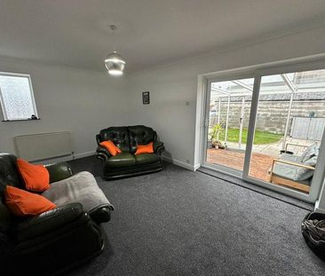 2 bedroom house to rent - Photo 1