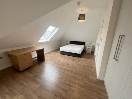 Queens Way, NW4 2TN, London - Photo 3