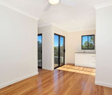 Airconditioned Modern 1-Bedroom Apartment - Photo 6