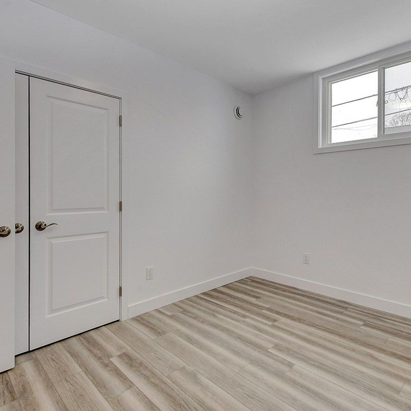 For Lease - 285 B Montfort Street Unit# B, Vanier and Kingsview Park, Ontario - Photo 1