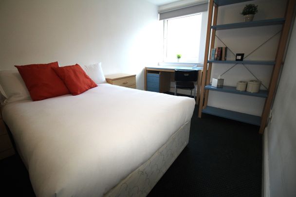 Flat 40, Samara Plaza, LS2 9DU, Leeds - Photo 1