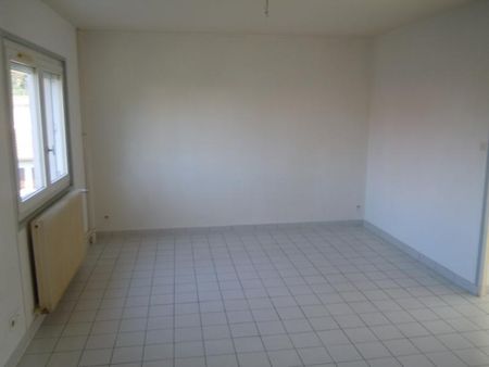 Location Appartement 4 pièces 75m² MACON 71000 - Photo 4