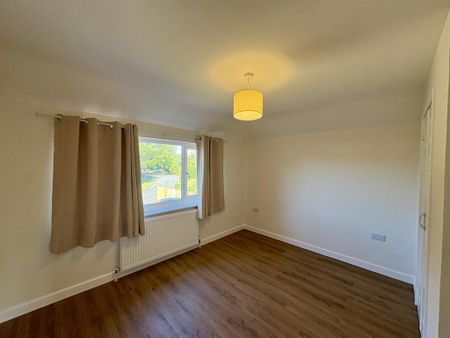 4 bedroom detached house to rent - Photo 5
