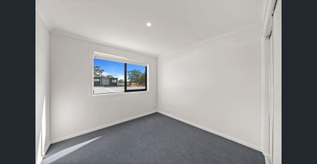 Modern 4-Bedroom Home with 3 Bathrooms in Wollert - Photo 2