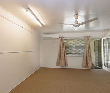 2/10 Windsor Street, Hermit Park - Photo 1