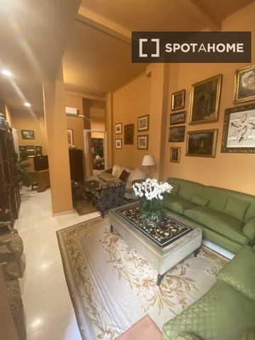 seville, Andalusia 41003 - Photo 4