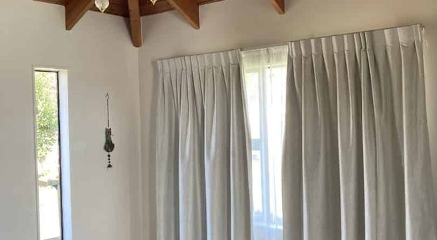 Comfortable family home - Walk to town - Photo 1