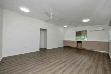 30 Egret Crescent, Condon. - Photo 3