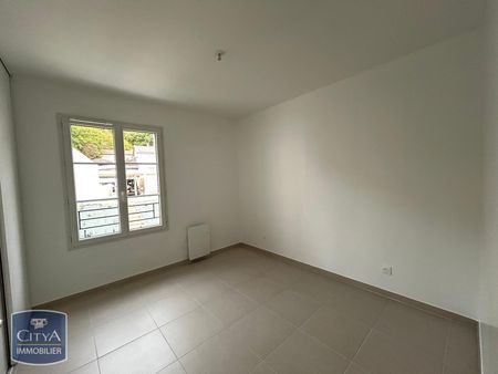 Location Maison 5 pièces 105m² LE TEIL 07400 - Photo 3