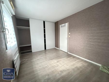 Location Maison 4 pièces 84m² ST PANTALEON DE LARCHE 19600 - Photo 4