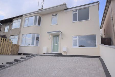 Double Ensuite- Spacious Communal Areas - Photo 3