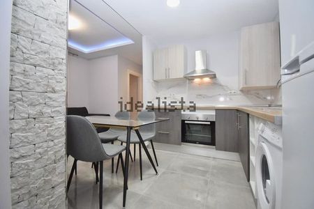 Alquiler de piso en Calle Clavel - Photo 2