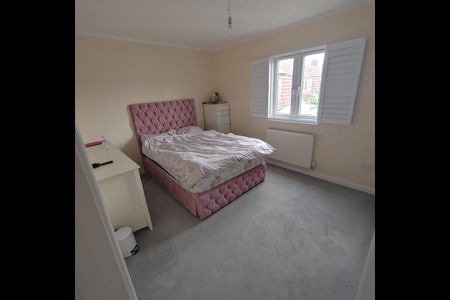 Room in a Shared House, Howard Rd, IG11 - Photo 4
