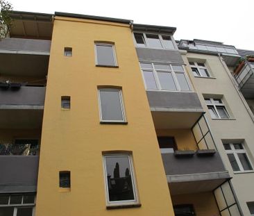 Ein Traum: 3-Zi-Dachgeschosswohnung am Südfriedhof, Badewanne, Gart... - Photo 2