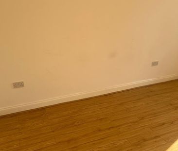 2 Bed Flat, Greenway Avenue, E17 - Photo 6