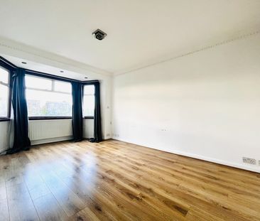 5 Bed Semi-Detached House, The Vale, NW11 - Photo 1