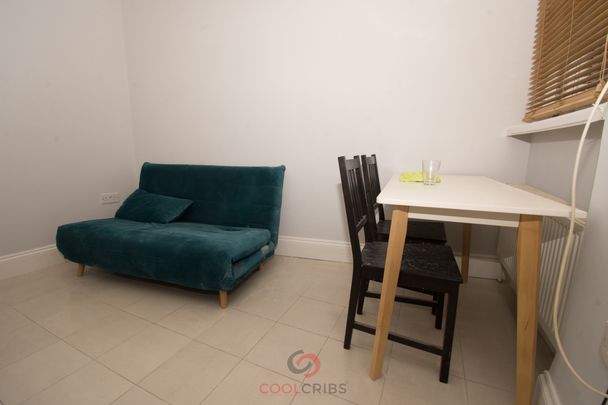 Blythe Road, Shepherds Bush, W14 - Photo 1