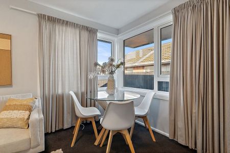 Renovated 2 Bdm Unit in Edgeware Village - Photo 5