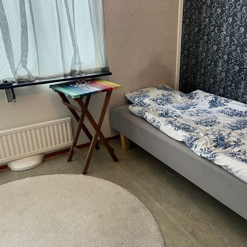 Hagalundsgatan, Solna - Photo 2