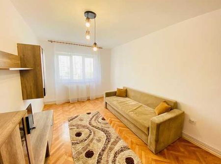 Apartament cu 3 camere, 73 mp, decomandat, mobilat modern, prima inchiriere, parcare, zona strazii Parang - Photo 4