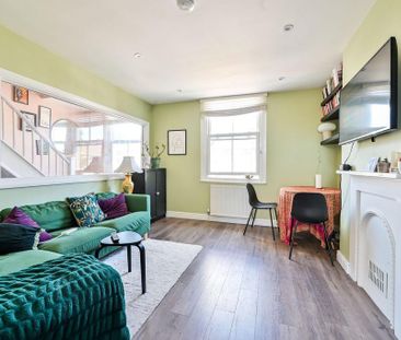 2 bedroom flat to rent - Photo 2