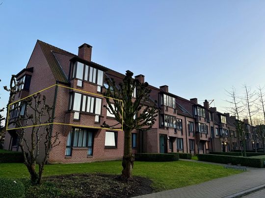 TE HUUR: Ruim 3-slaapkamerappartement centraal te Tielt. - Photo 1