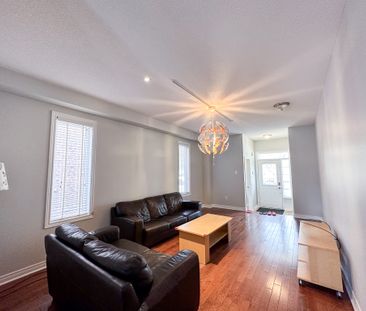 For Lease - 21 Fitzroy Avenue, Markham, Ontario - Photo 1