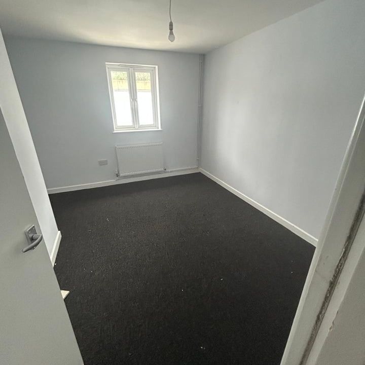 2 Bed Flat, Shield Retail Centre, BS34 - Photo 1