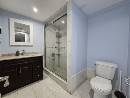 For Lease - 46 Gwillimbury Drive, Bradford West Gwillimbury, Ontario - Photo 2