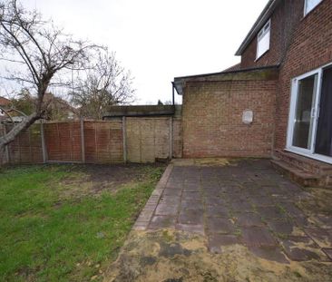 3 bedroom semi-detached house to rent - Photo 6