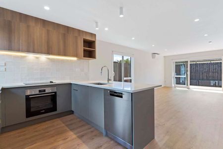 Stunning New Build Home on Claymore Street! - Photo 4