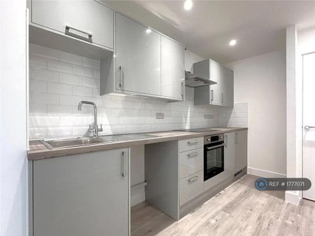 2 bedroom flat to rent - Photo 4