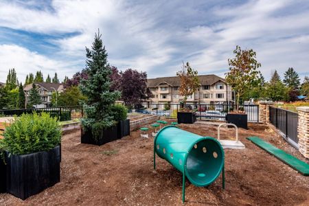 Stylish Condo - Photo 2