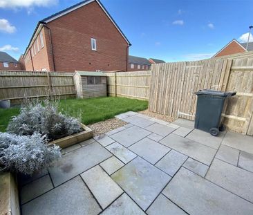 2 bedroom semi-detached house to rent - Photo 5