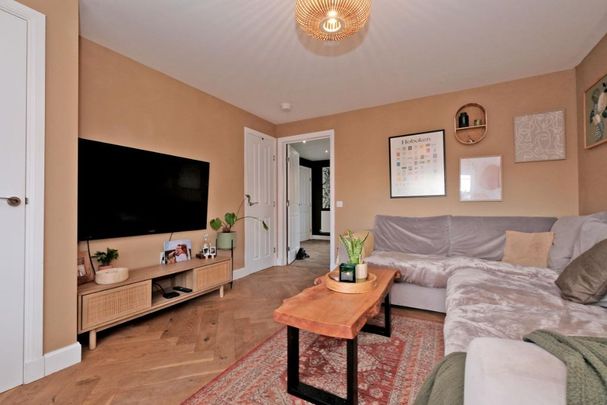 4 bedroom detached house to rent - Photo 1